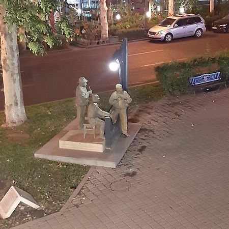 Yerevan, Abovyan 34 My Street Екстериор снимка