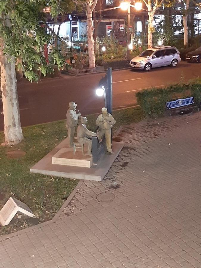 Yerevan, Abovyan 34 My Street Екстериор снимка